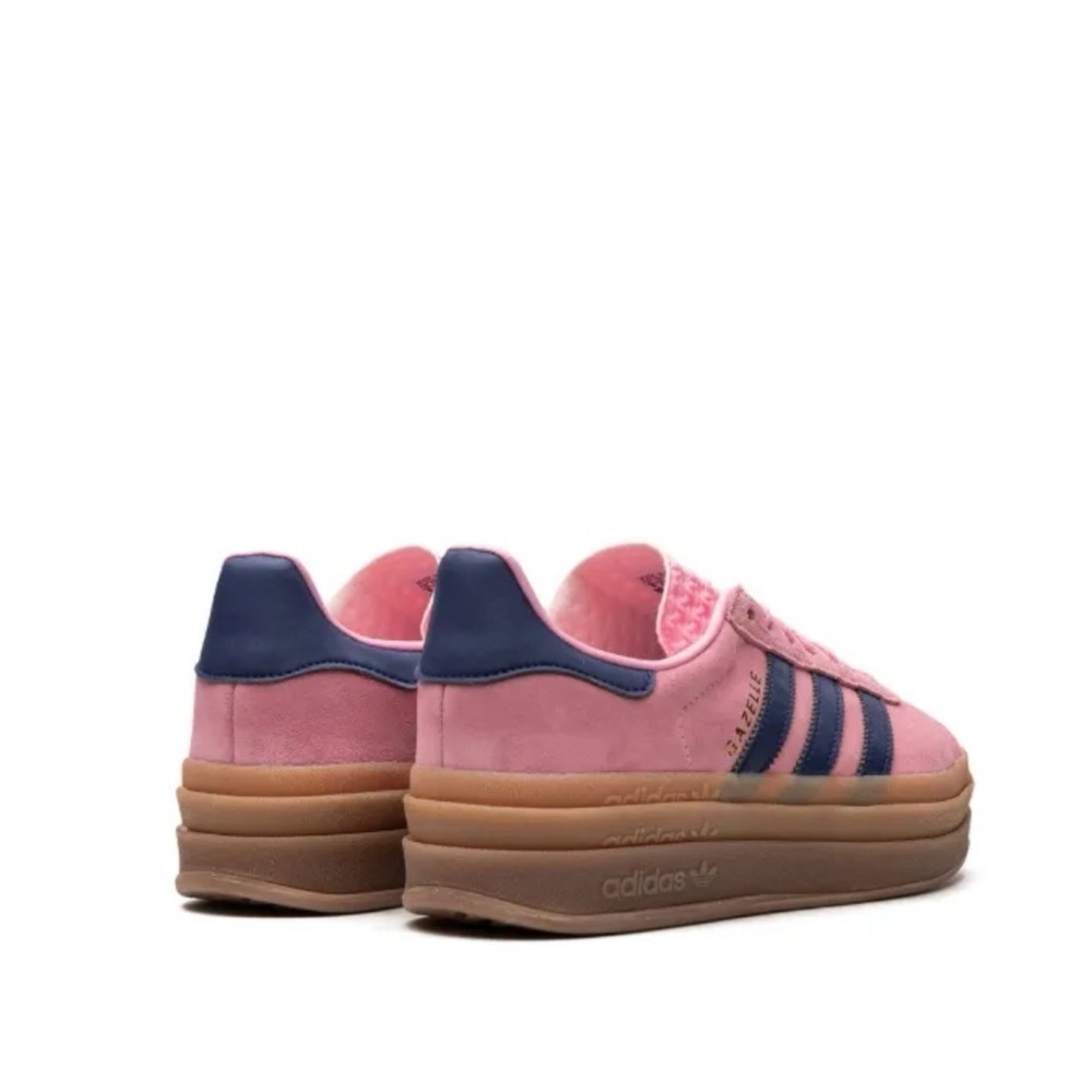 NWOT Women’s Adidas Gazelle Bold Shoes Pink H06122 Size 8 - Picture 2 of 5